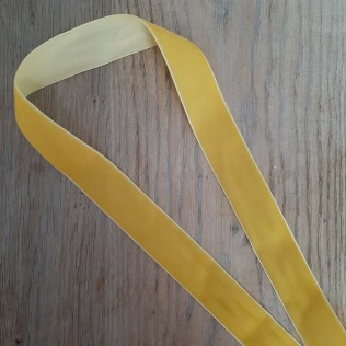 Лента бархатная 25 мм тёмно-жёлтый